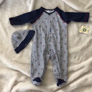 Nautical anchor footed 2 piece outfit NWT